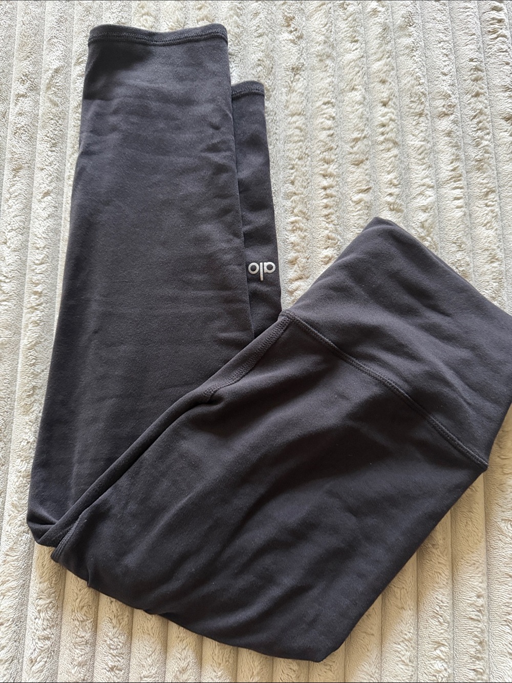 Alo Leggings